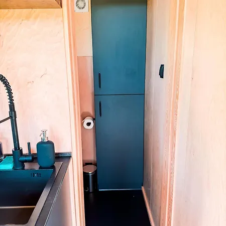 Tiny House Glamping Mak 펜션 Smartno v Rozni Dolini