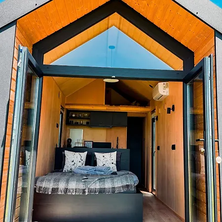 Tiny House Glamping Mak Smartno v Rozni Dolini