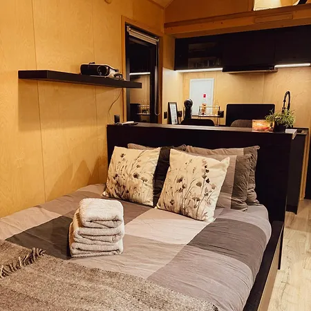 Tiny House Glamping Mak Smartno v Rozni Dolini